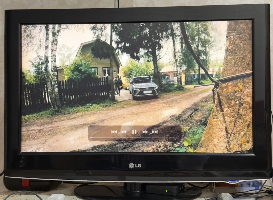 Продам телевизор LG