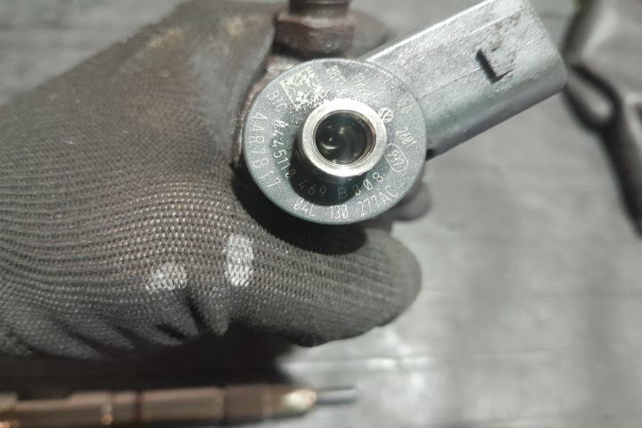 Kit injectie (pompa, rampa, injectoare) 04L130277AC / 04L089D / 04450