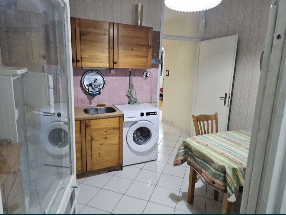 Дава се под наем Двустаен апартамент в София, Света Троица - 65 кв.м за 433.5 € - Снимка #2