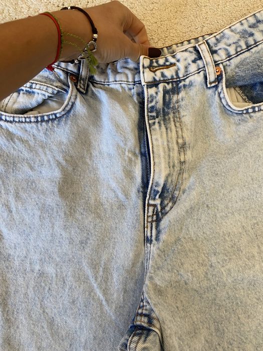 Няколко модела дънки