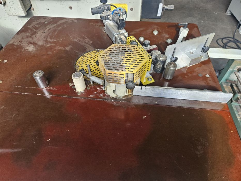 комплект кантираща и обрязваща машина,машините са монофазни,