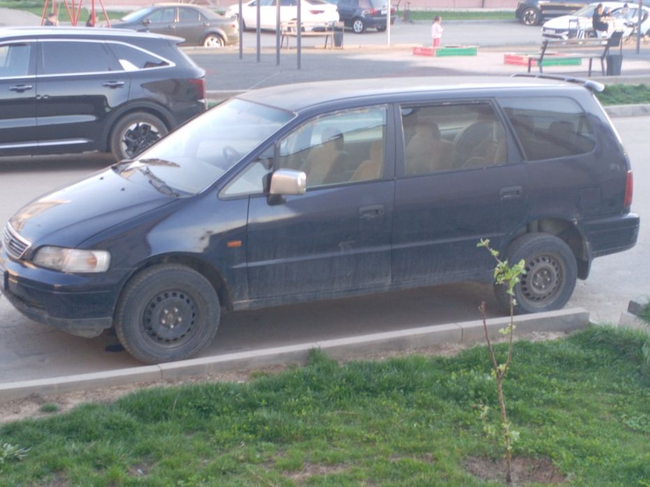 Продаётся аытомобиль Хонда одиссей