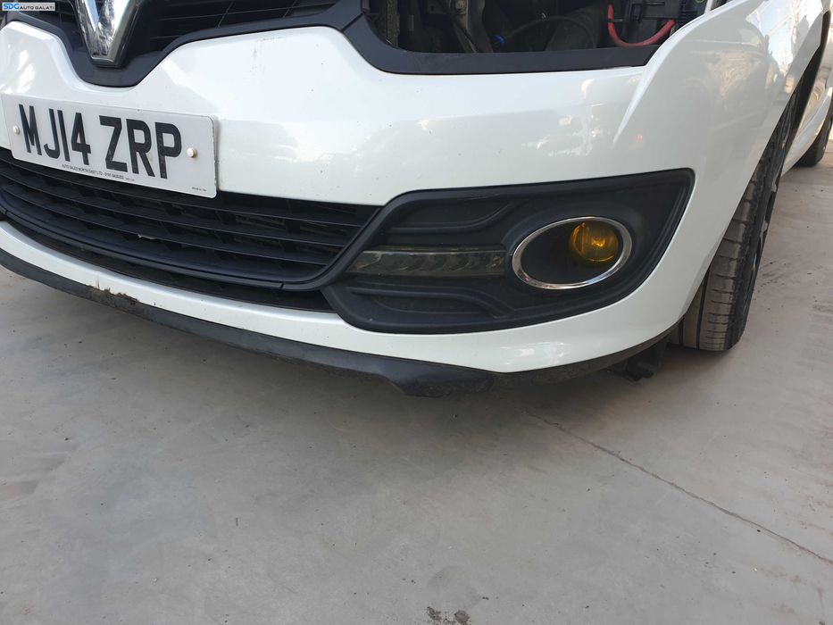 Bara Fata Completa cu Grile Proiectoare si Lumini de zi Daylight Renault Megane 3 Coupe 2 Usi FL Facelift 2014 - 2016 Culoare TEQNC [Q1663]