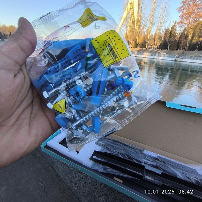 Kronshtein televizor nasteny zeno b110   от65 до120 Дюма