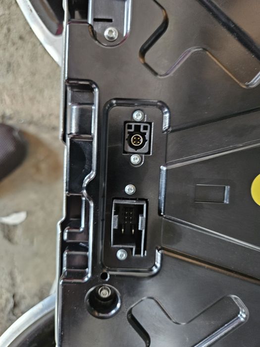 Дисплей за навигация Vw touareg  след 2020г