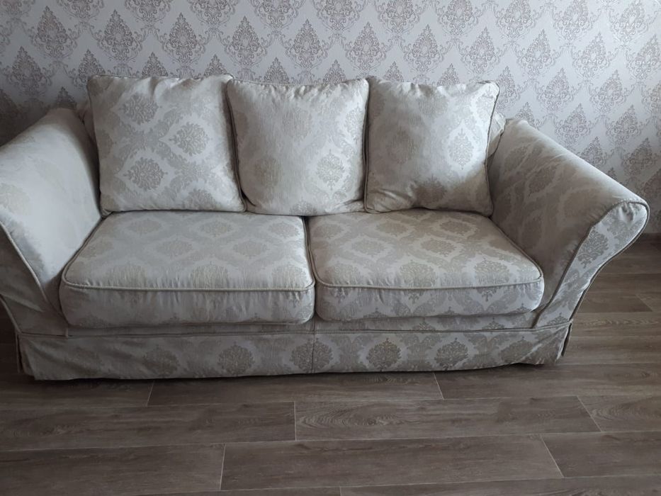 Продам диван в хорошем состоянии