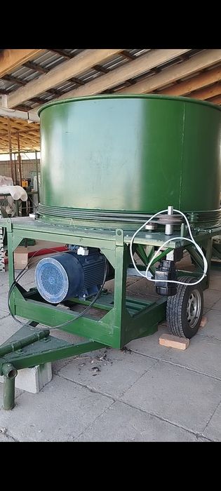 Дробилка измельчитель универсальный