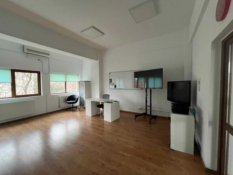 BIROU SPATIOS in cladire de birouri. PLOIESTI Str. Trotus4