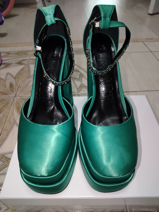 Туфли VERSAGE изумрудного цвета