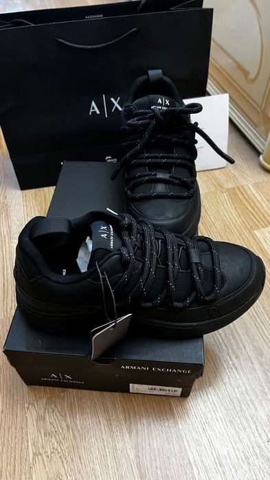 Новые кроссовки Armani exchange 43 размер