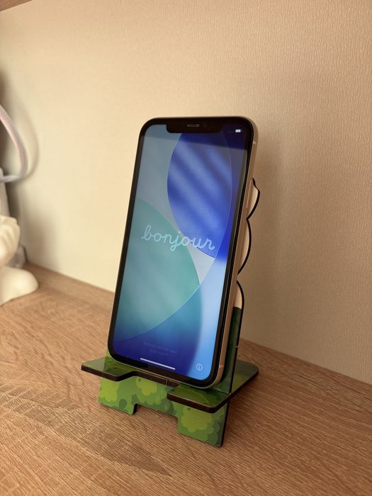 Продам Iphone 11 128 gb в идеальном состоянии