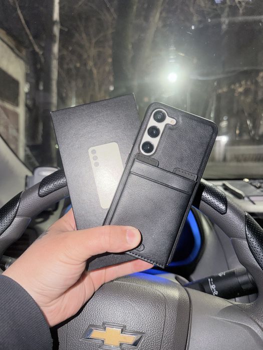 Обменяю свой Samsung S23 256GB идеал