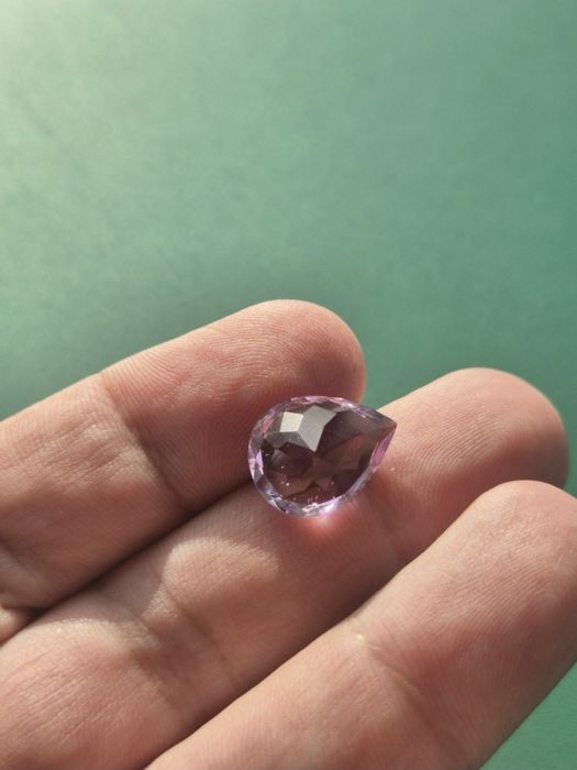 Ametist Natural 9.30 Ct, origine Madagascar