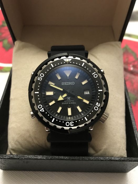 Водолазен часовник дайвър.