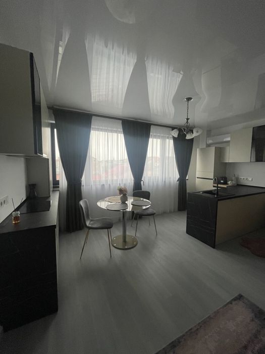Închiriez apartament 40 mp,Central Park 2, etaj 2