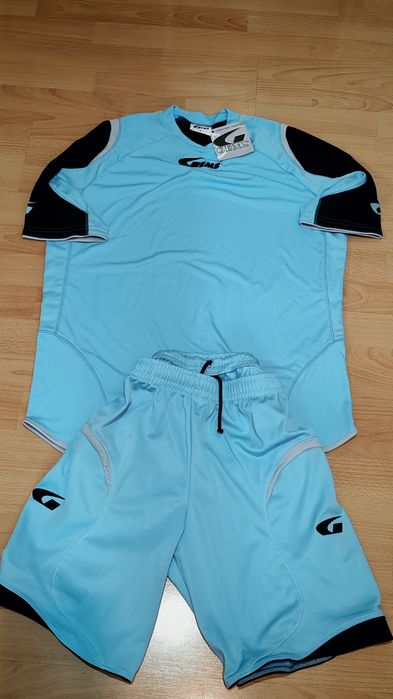 Echipamente sportive separat sau angro