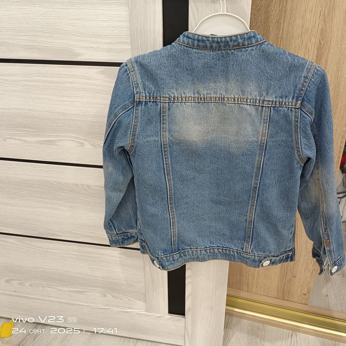 Срочно продам куртку осень весна