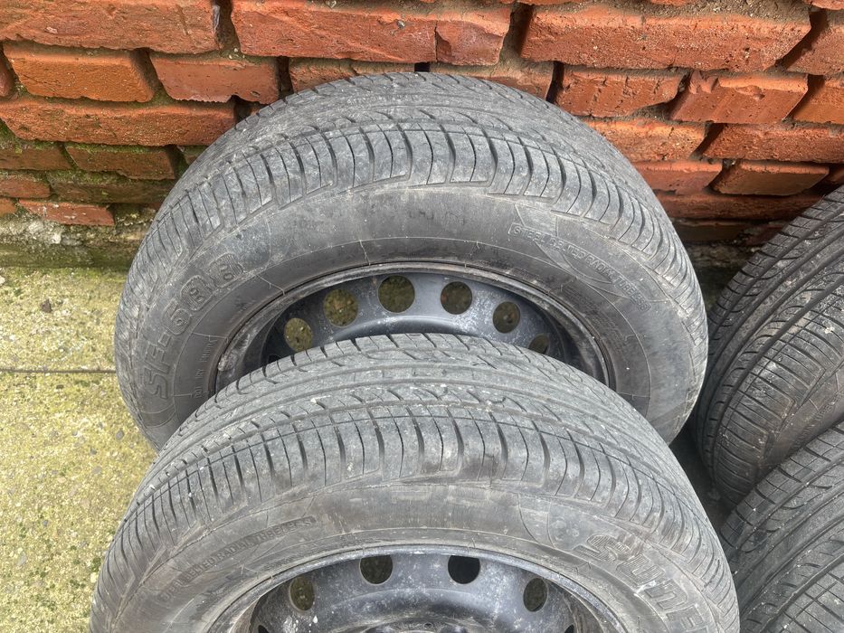 гуми 195/65/15 джанти Dacia