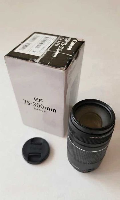 Obiectiv Canon EF 75-300 mm, F/4.0-5.6 III