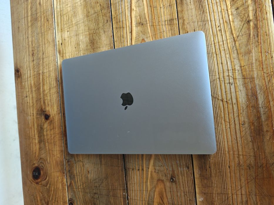 Laptop Apple Macbook pro 2019