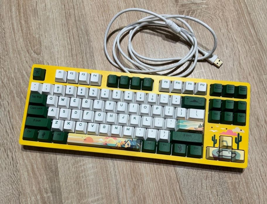 Tastatura Dareu A87L Summer Green  stare foarte buna