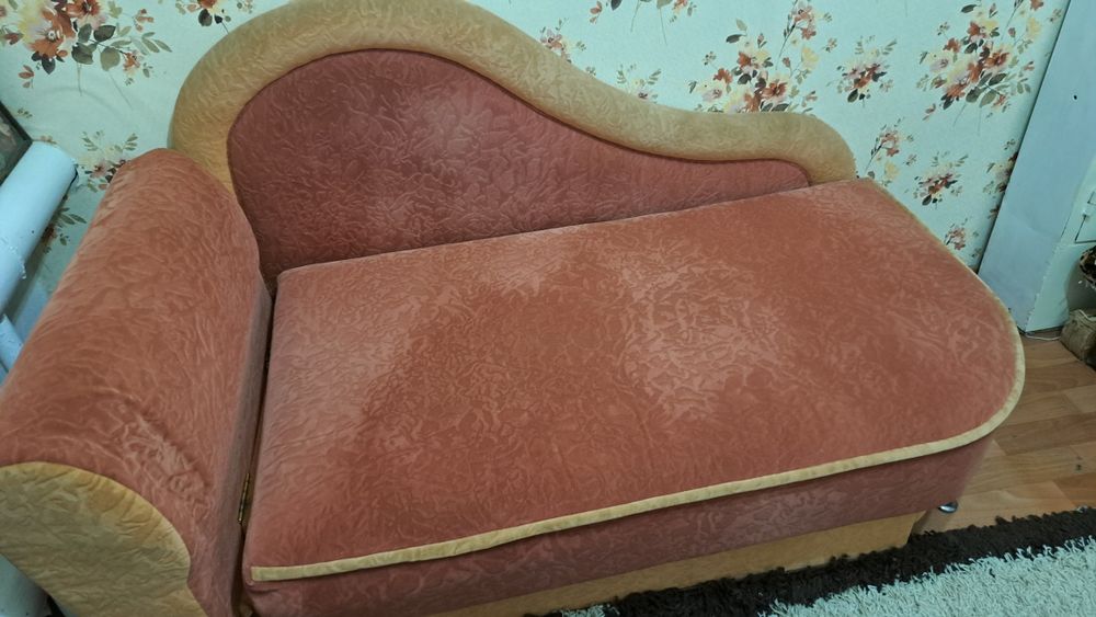 Продам диван , можно собрать/ разложить