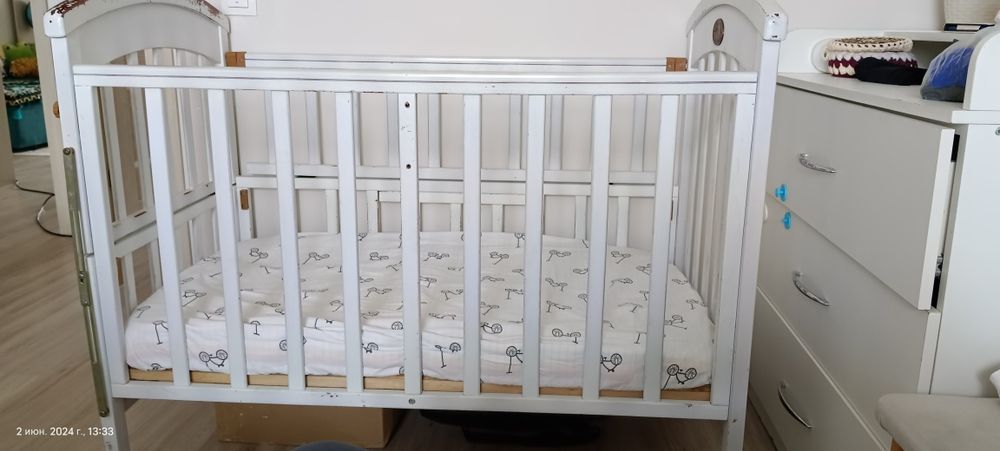 Детская кроватка