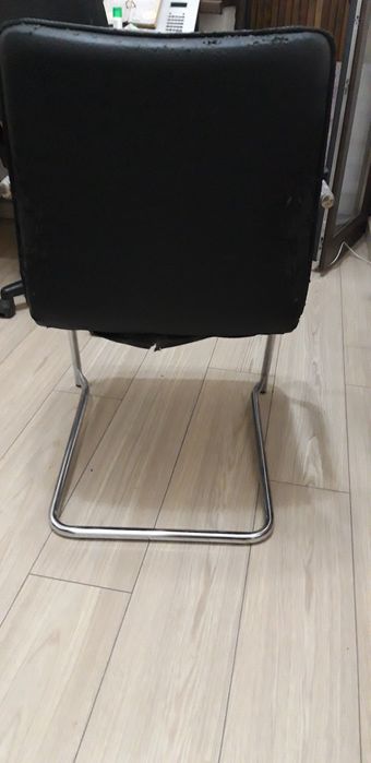 Офисное кресло кожзам