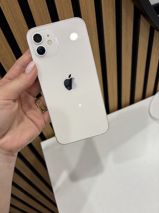 Vand Iphone 12 .
