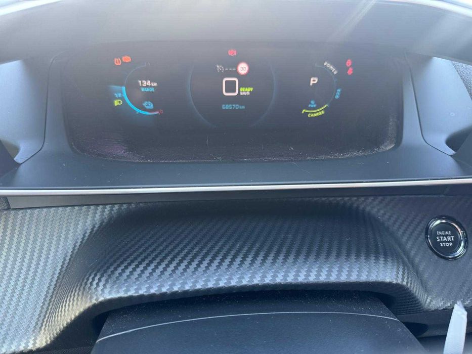 Peugeot e-2008 Electric GT· 2021 136 CP