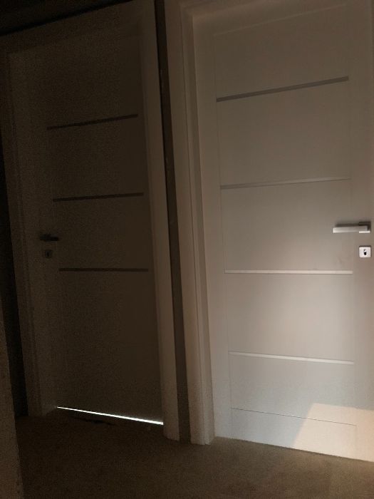 Usi din lemn masiv si mbf vopsite