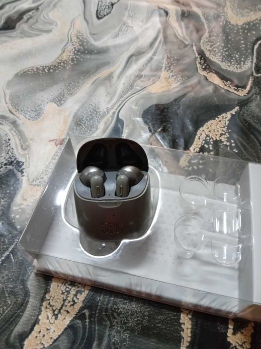 Безжични С л у ш а л к и