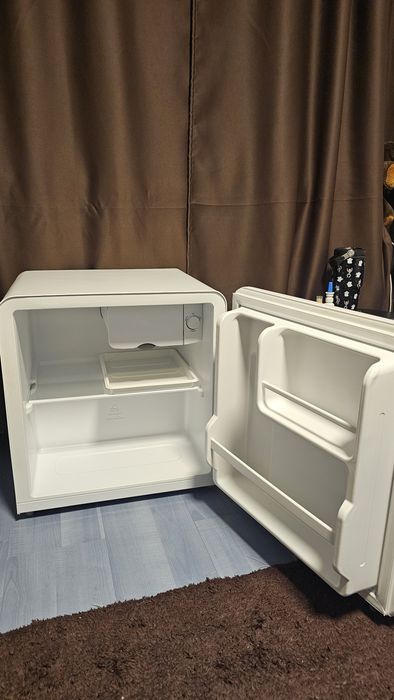 Mini frigider Vortex