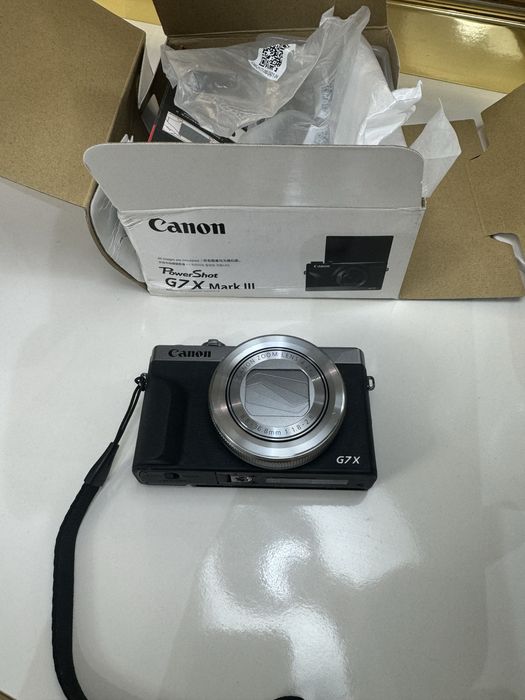 Camera Canon G7X Mark III