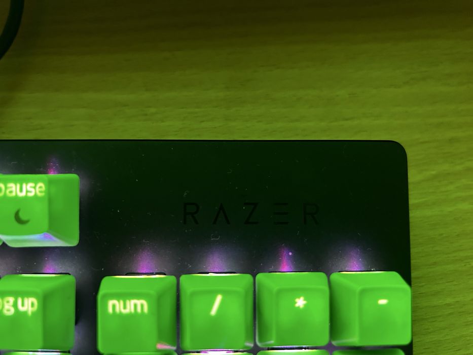 Razer Hustman RGB custom purple switch