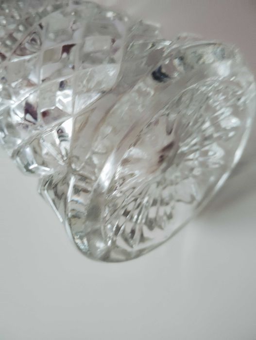 Кристална ваза за цветя