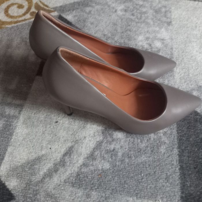 Продам туфли классика