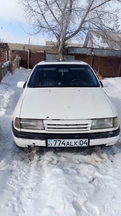 Продается Опель 1992 год, бензин