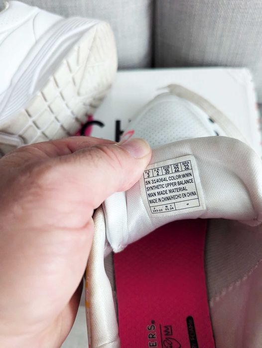 Skechers Spread The Love