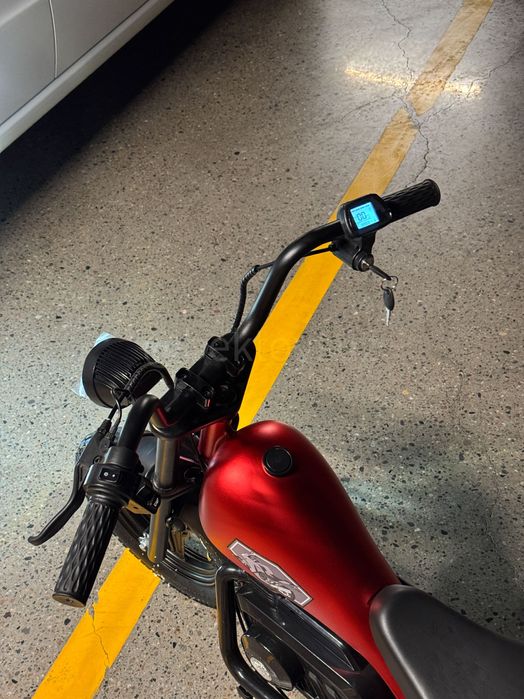 Детский мотоцикл Harley 24V 250W до 34 км/ч Bluetooth кожаное сиденье