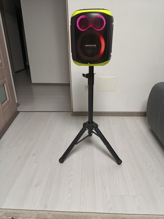 Vând trepied boxa