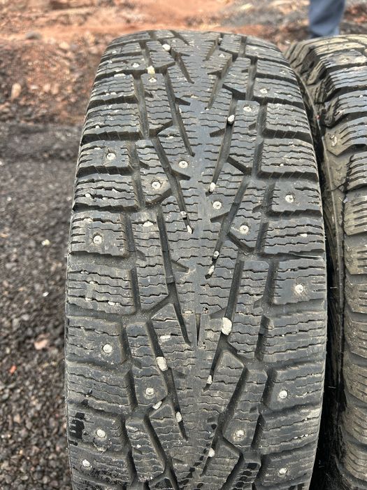 Зимние шипованные резины R17