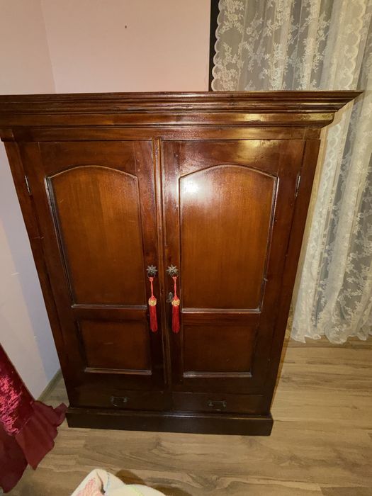 Комплект руски  мебели от масивно дърво – 2 дивана, кресло и шкаф