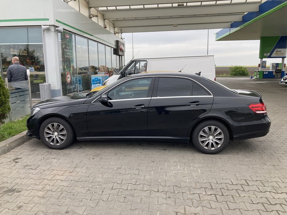 Transport persoane 8+1 si autoturisme transfer aeroport privat