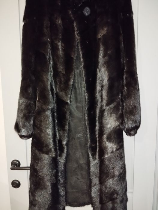 Продам шубу черный бриллиант