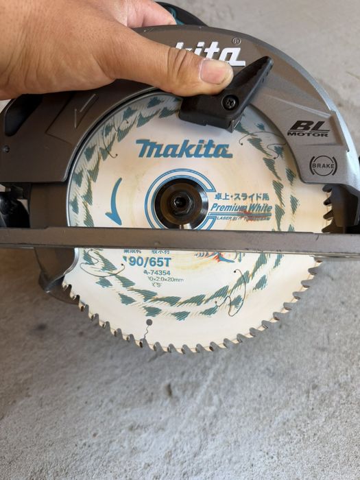 Makita HS004G 40V