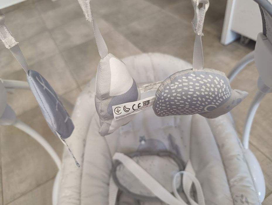 Vând balansoar + cădiță ( folosita o singura data)