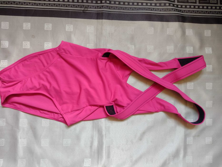 Calvin Klein цял бански в циклама