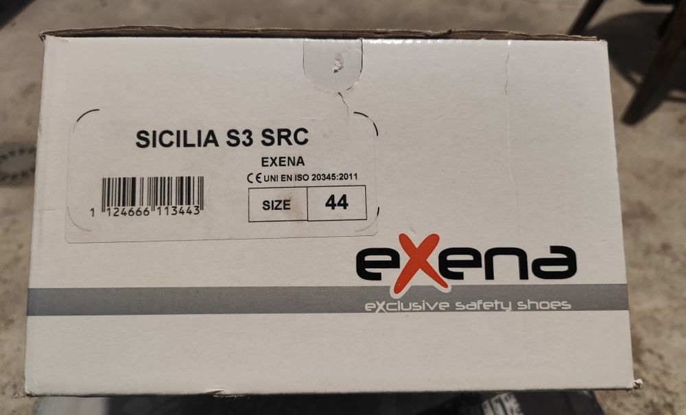 Работни обувки с метално бомбе