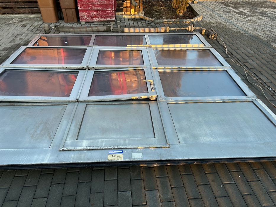 Usi de garaj panoramic